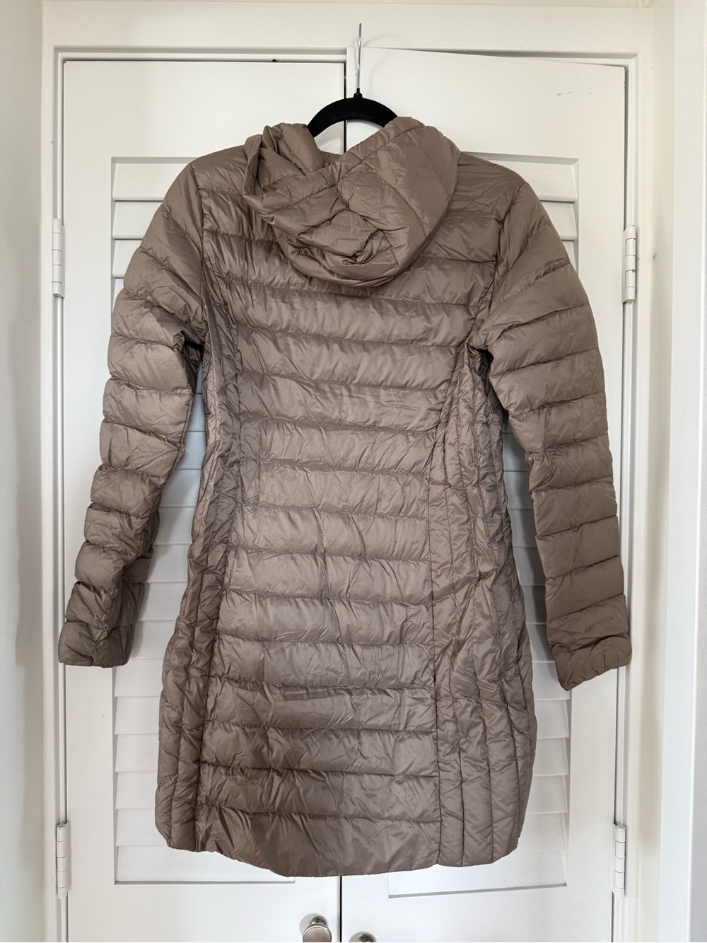 Women’s Hooded Packable Down Jacket - Taupe - Picture 2 of 3